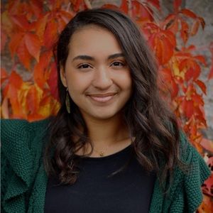 Meet your Posher, Estacia